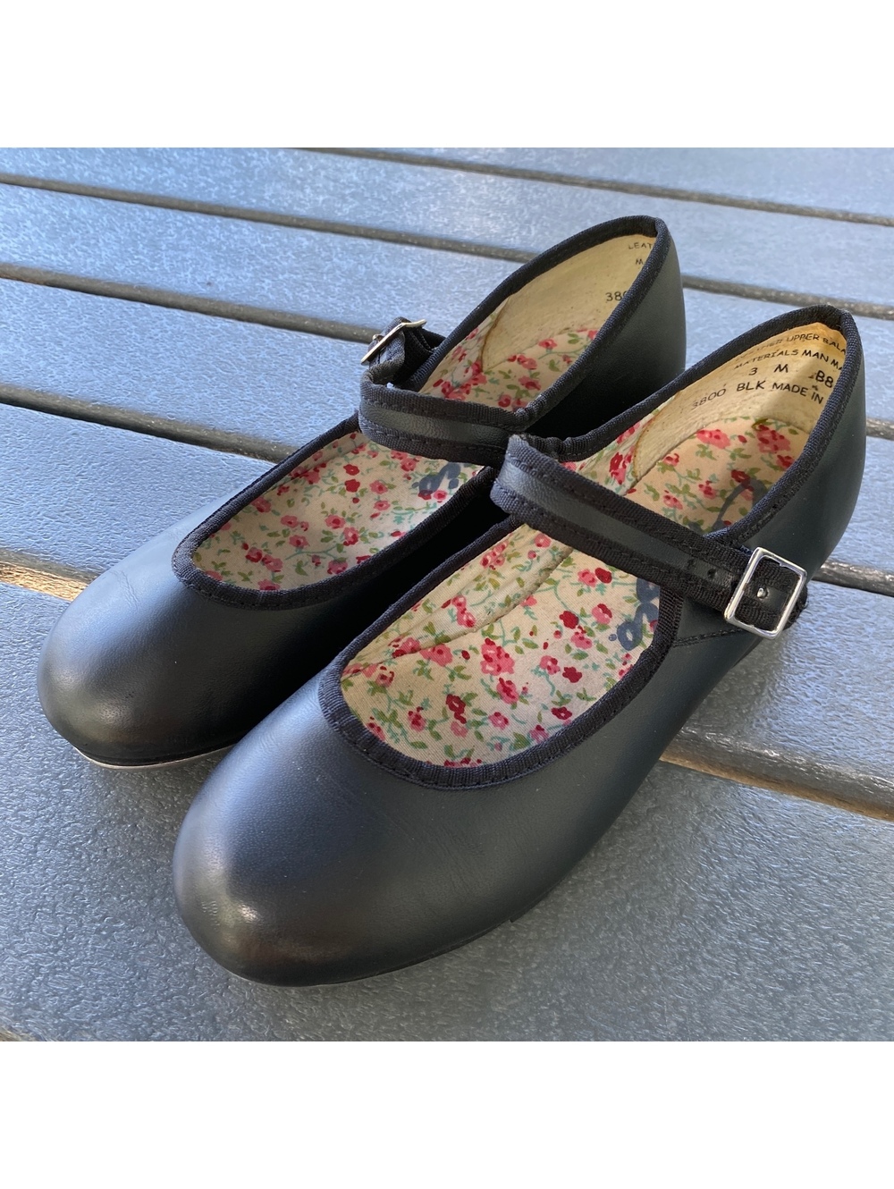 Capezio black tap shoes size 13 child